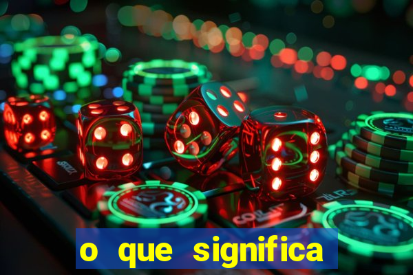 o que significa quando a luz acende sozinha